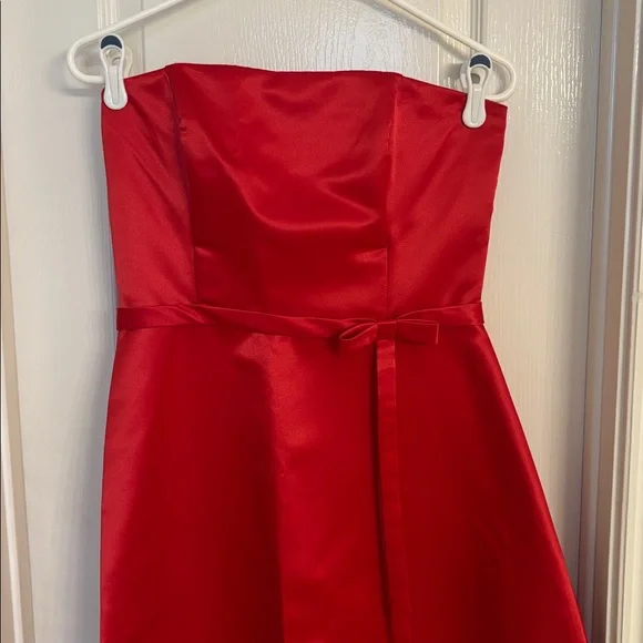 Elegant Red Strapless satin Dress with wrap - Picture 8 of 13